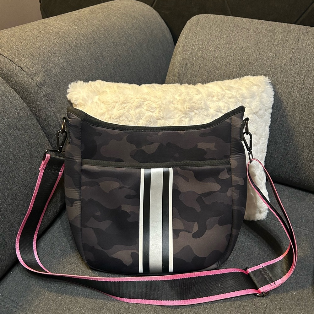 Haute Shore gray Camouflage Crossbody Bag with Pink Strap